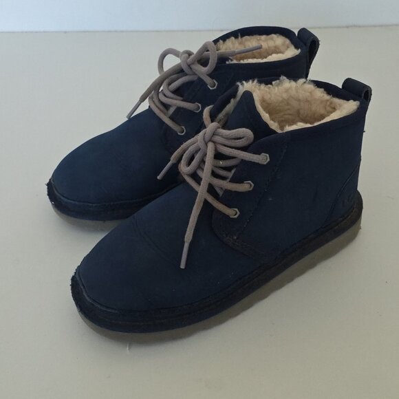 UGG |  Neumel 1016652K Classic Winter Boots Blue Kids Size 2 - Picture 2 of 5